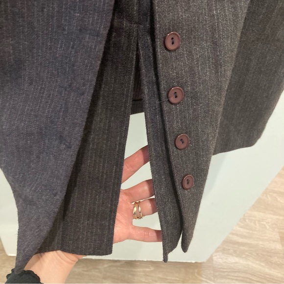 Vintage wool skirt gray pinstripe dark academia unique front slit detail - Picture 7 of 17